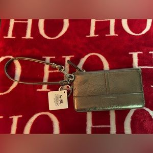 New with tags coach wristlet